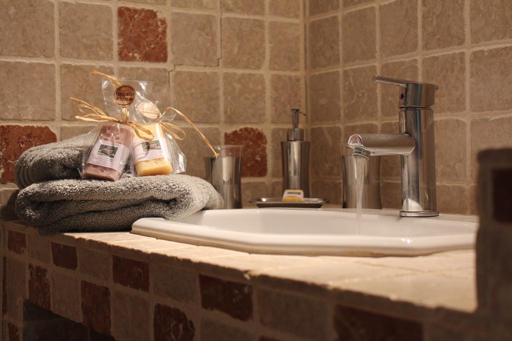 Maison D'Hotes B&B La Bastidaine カシ 部屋 写真